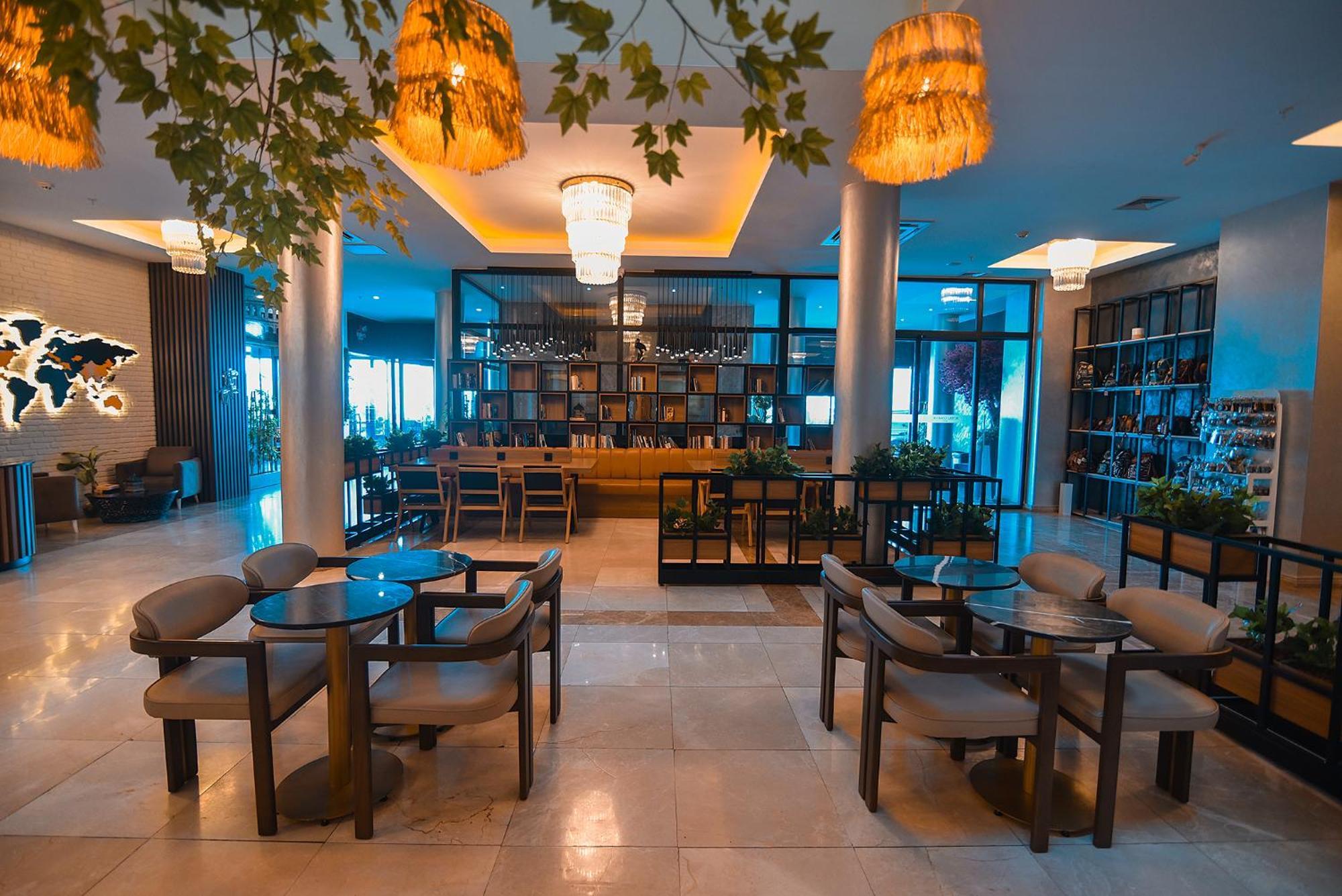 Royal Comfort Hotel Arakli Exterior photo