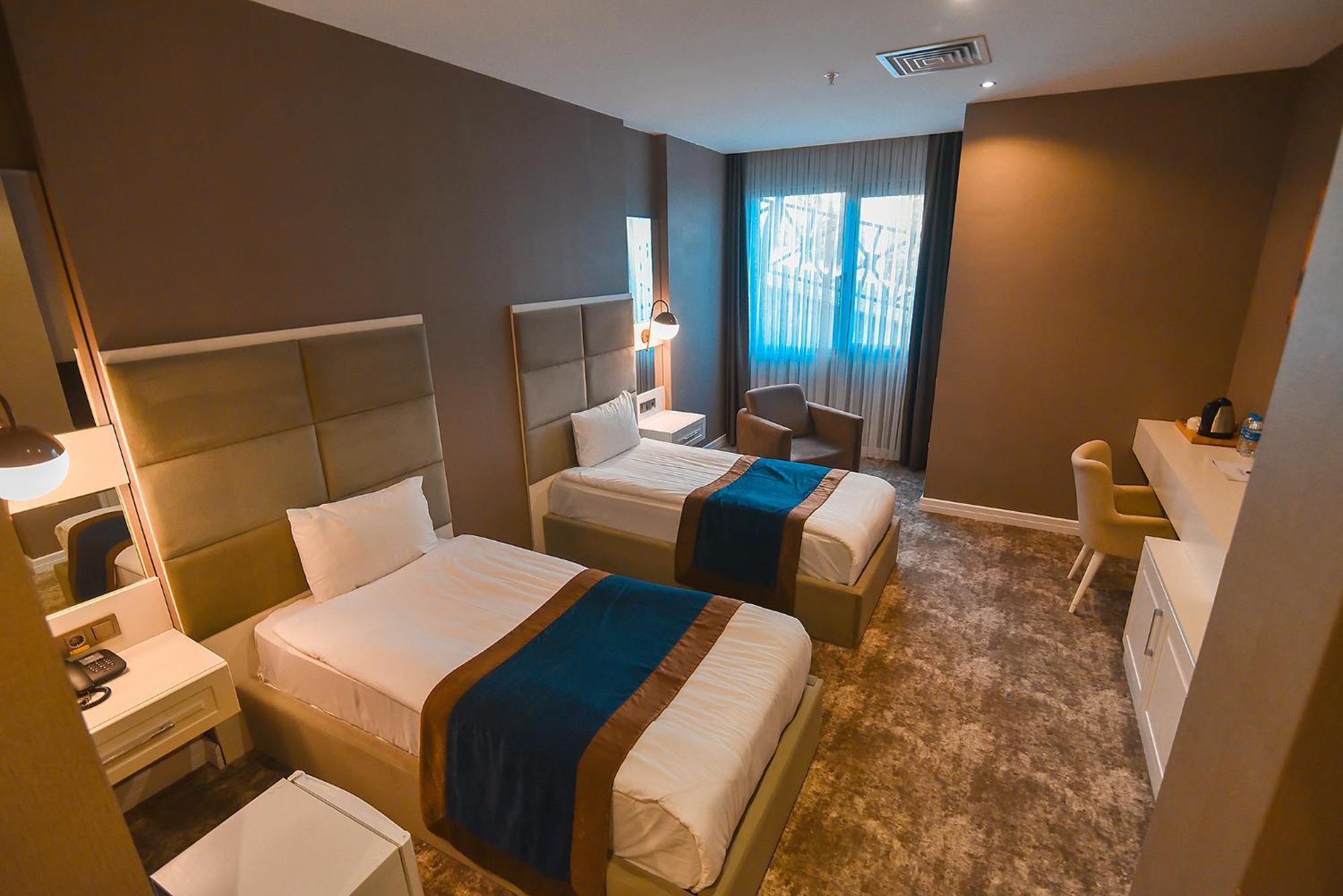 Royal Comfort Hotel Arakli Exterior photo
